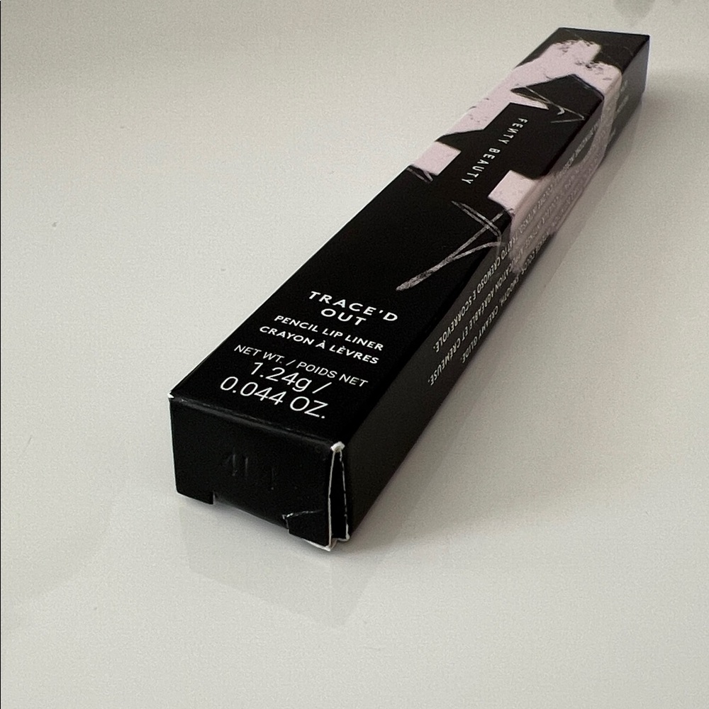 Fenty Beauty by Rihanna Trace'd Out Longwear Waterproof Pencil Lip Liner - Riri - Picture 10 of 11